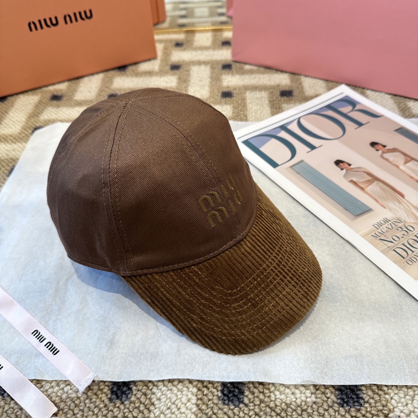谬谬miumiu 原单 新款棒球帽，正品开模订制，原版做工细致质量超赞！