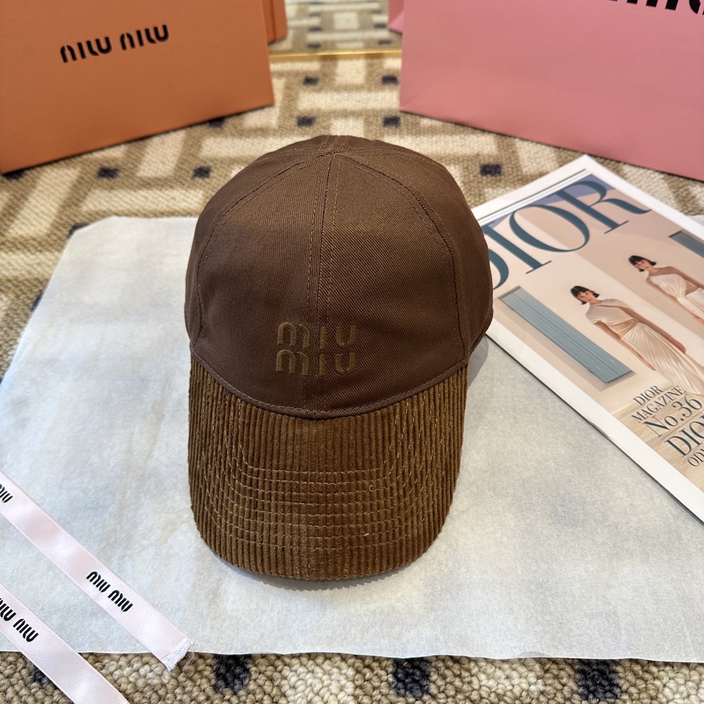 谬谬miumiu 原单 新款棒球帽，正品开模订制，原版做工细致质量超赞！