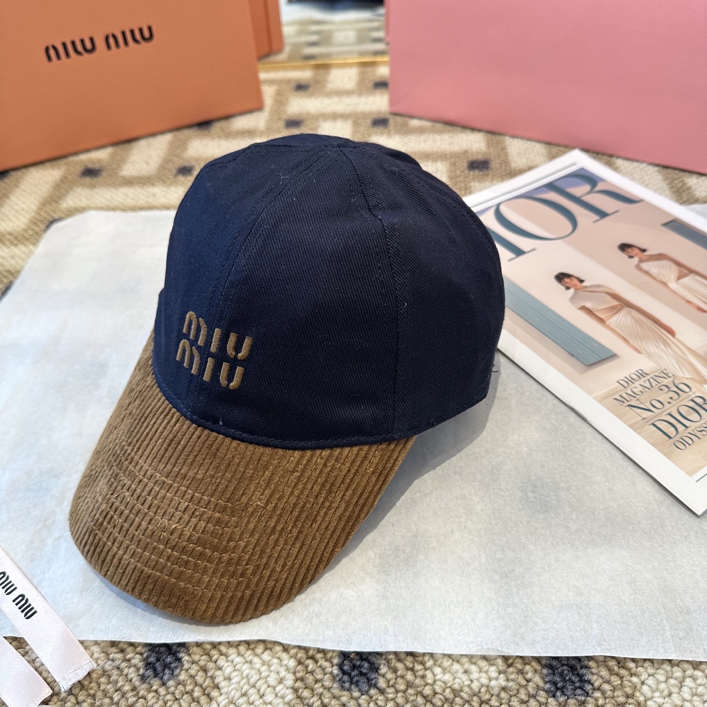 谬谬miumiu 原单 新款棒球帽，正品开模订制，原版做工细致质量超赞！