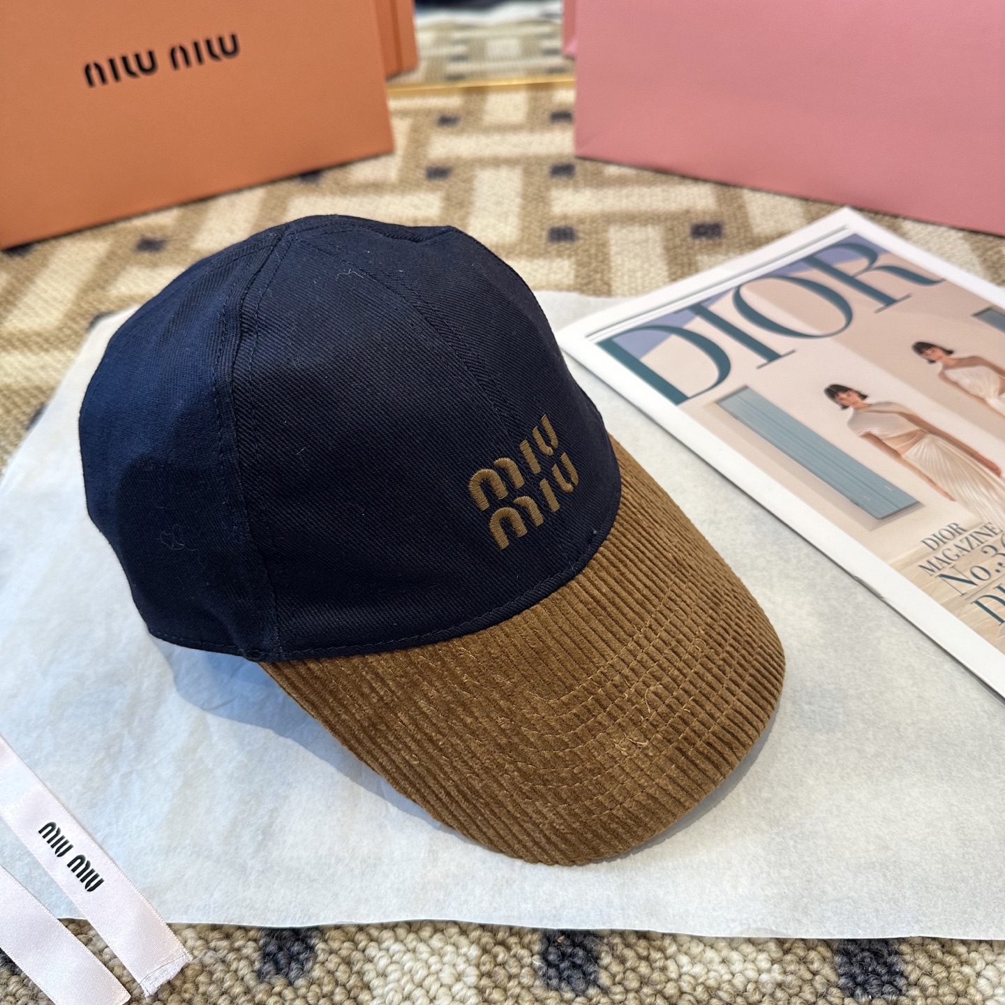 谬谬miumiu 原单 新款棒球帽，正品开模订制，原版做工细致质量超赞！