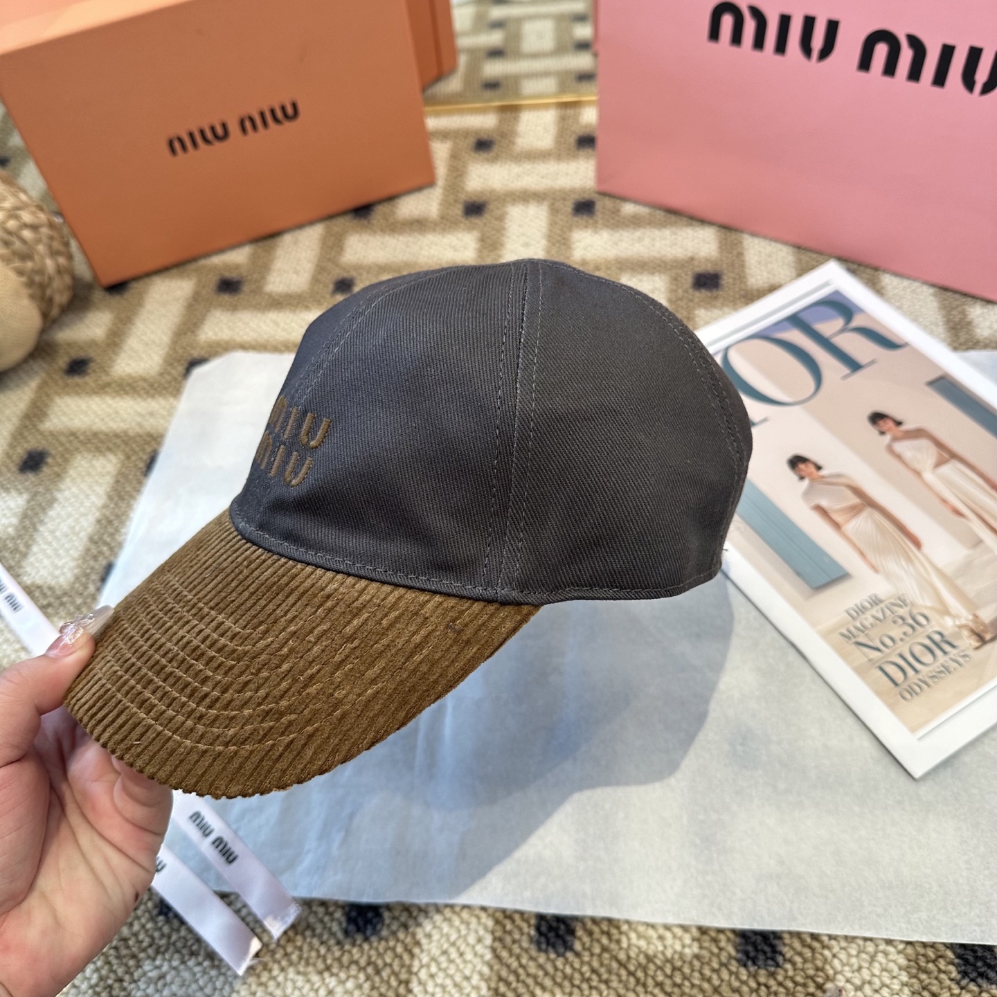 谬谬miumiu 原单 新款棒球帽，正品开模订制，原版做工细致质量超赞！