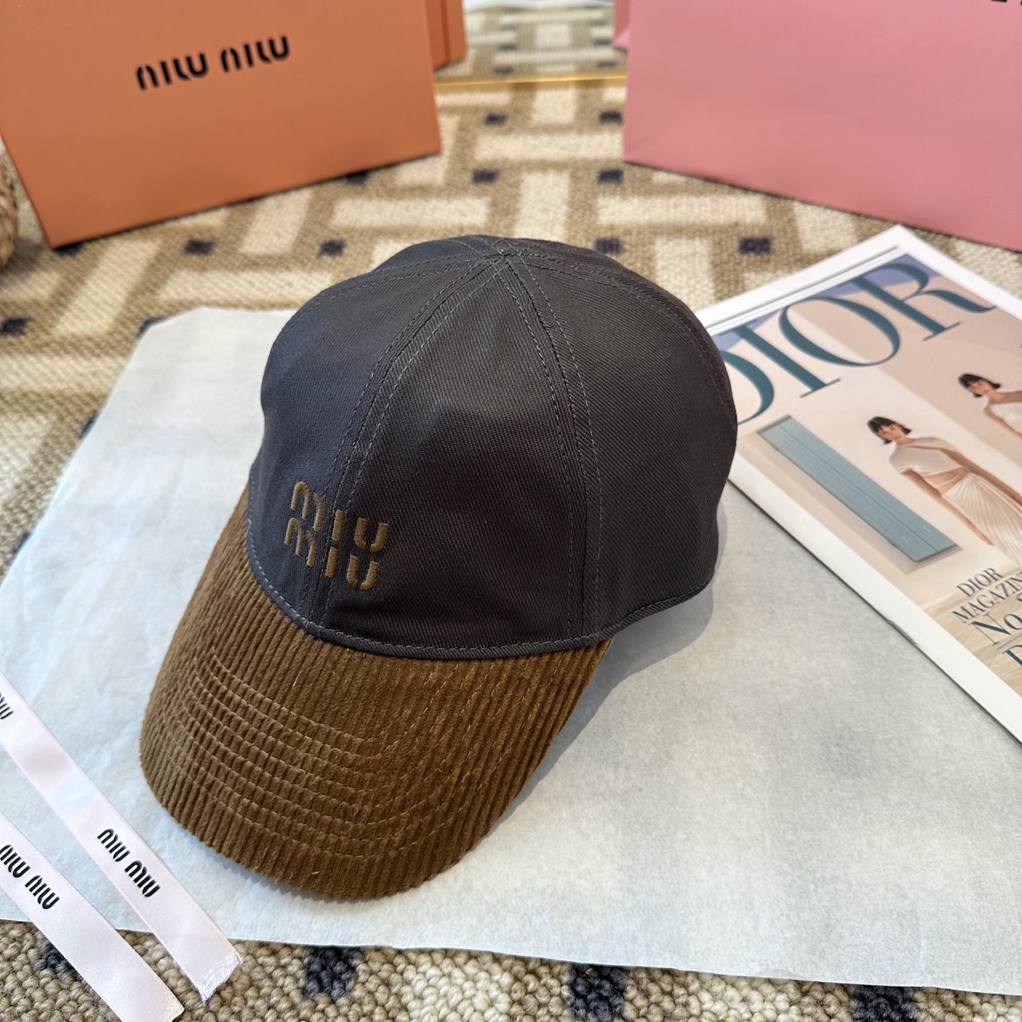 谬谬miumiu 原单 新款棒球帽，正品开模订制，原版做工细致质量超赞！