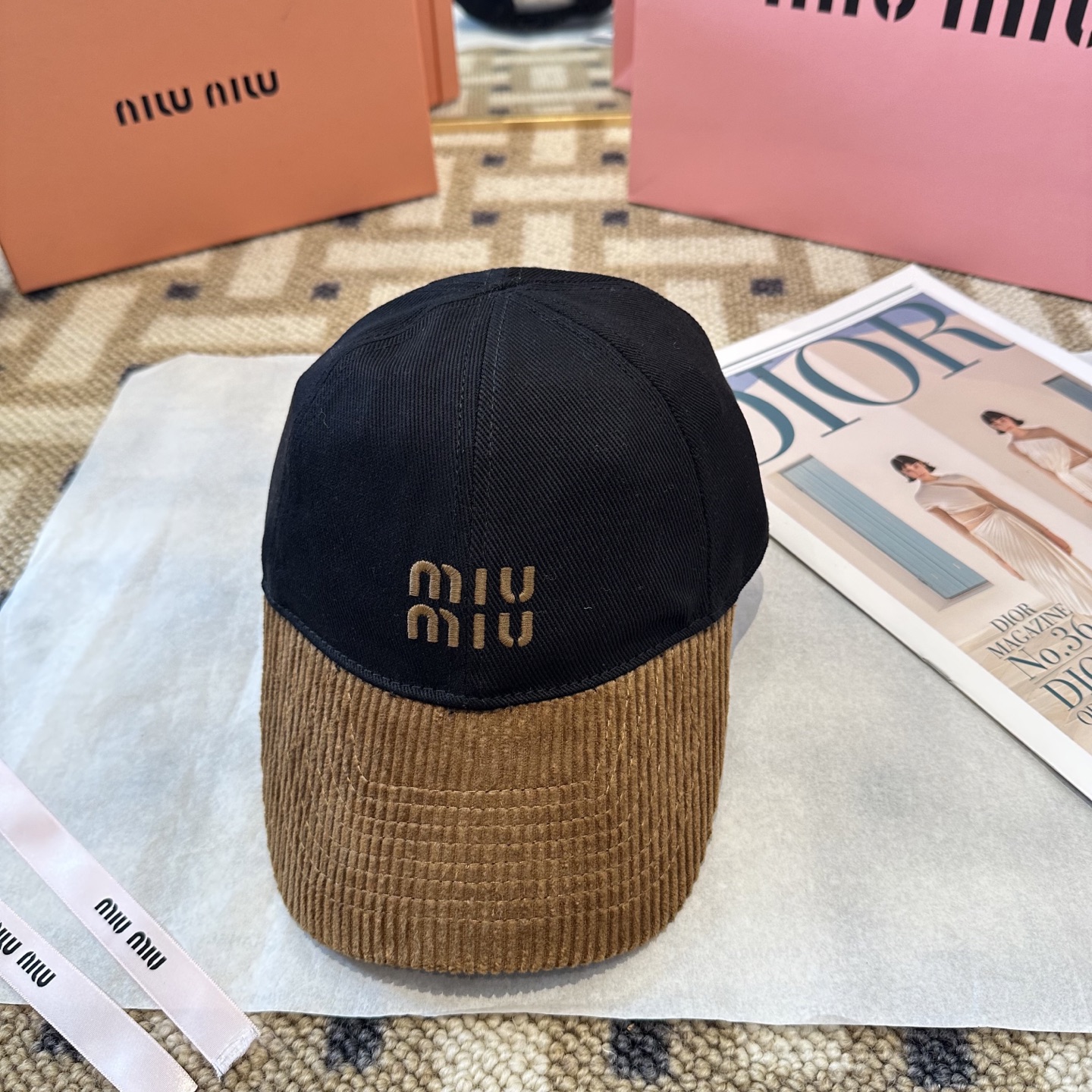 谬谬miumiu 原单 新款棒球帽，正品开模订制，原版做工细致质量超赞！