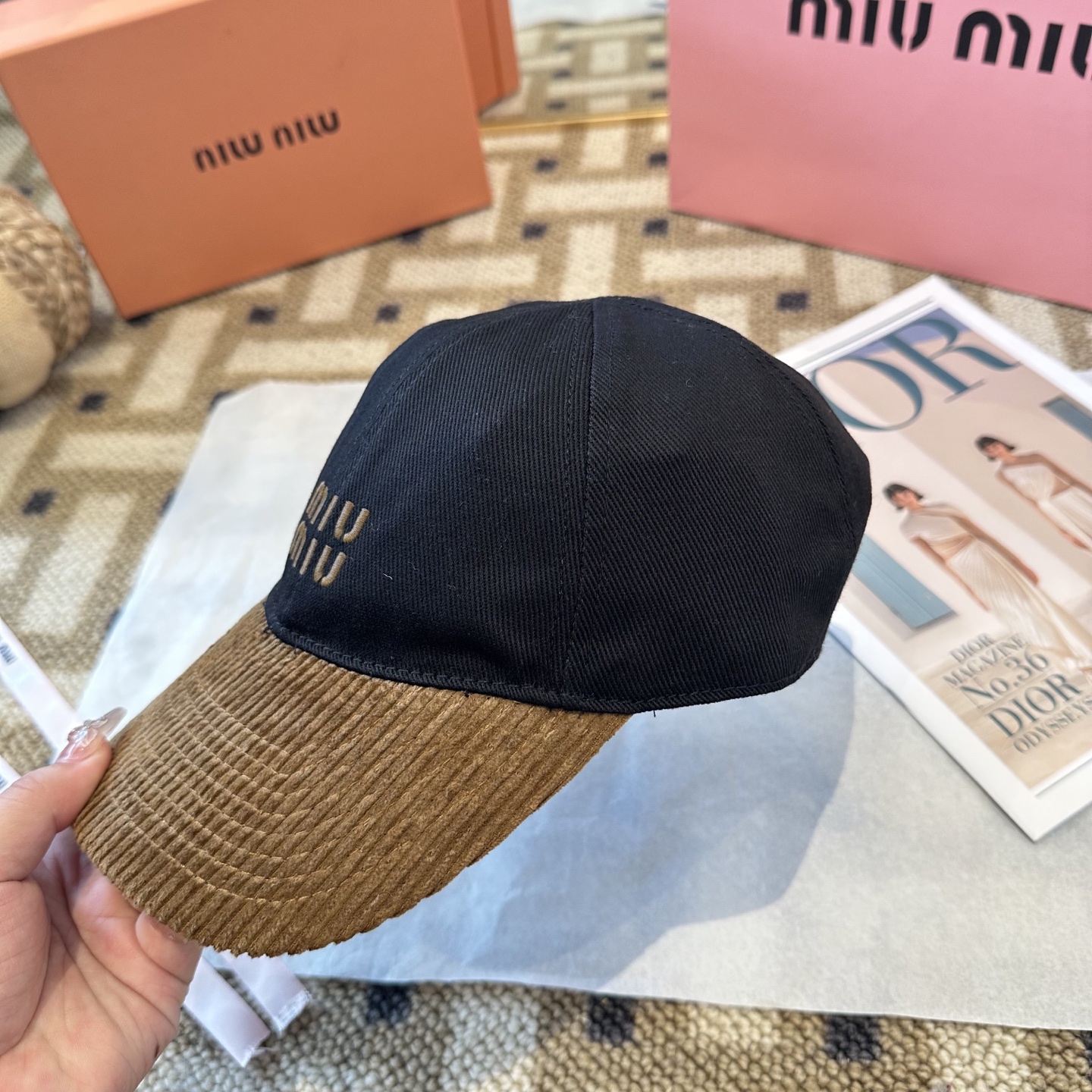 谬谬miumiu 原单 新款棒球帽，正品开模订制，原版做工细致质量超赞！