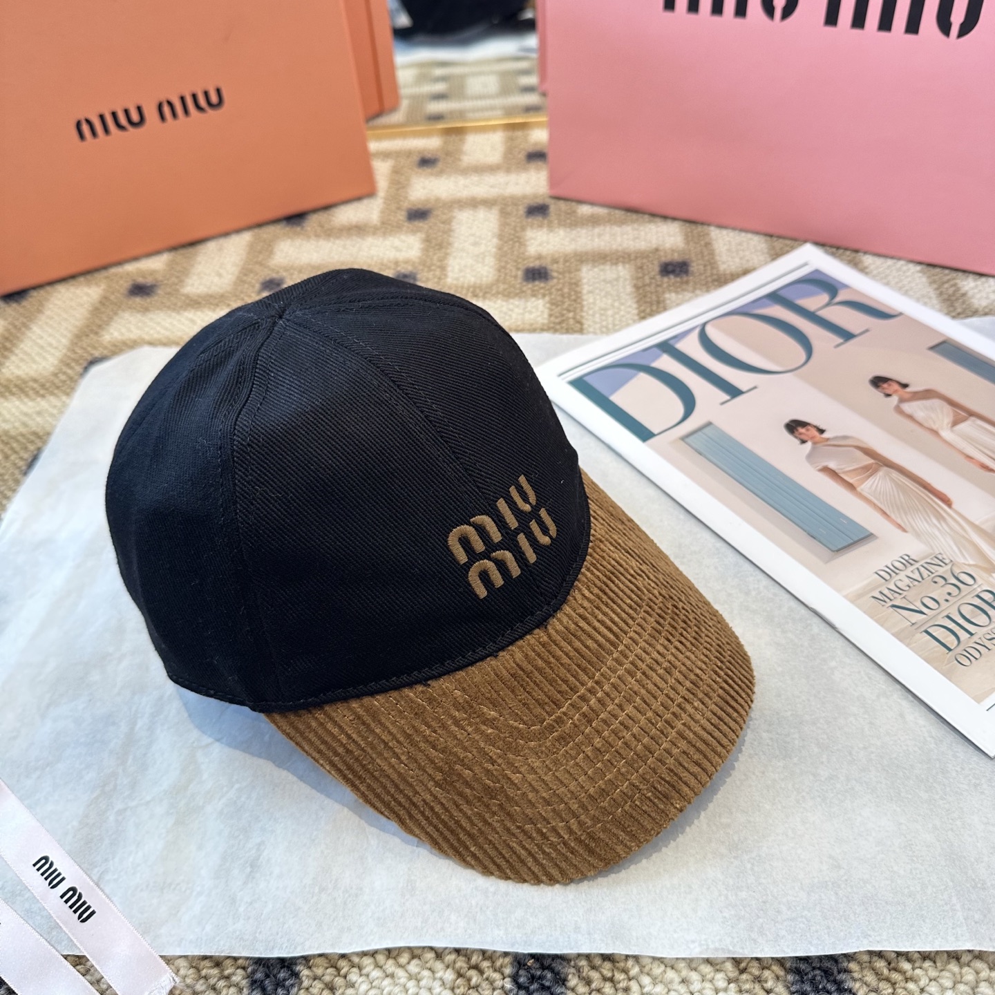谬谬miumiu 原单 新款棒球帽，正品开模订制，原版做工细致质量超赞！