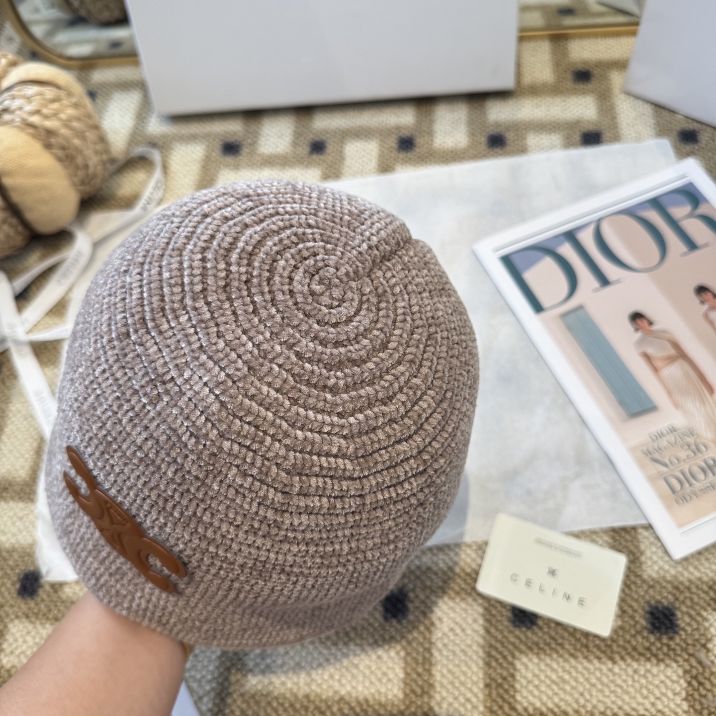 赛琳～简约新款针织盆帽秋冬必入，很百搭～