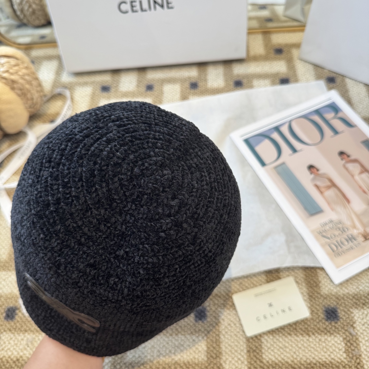 赛琳～简约新款针织盆帽秋冬必入，很百搭～