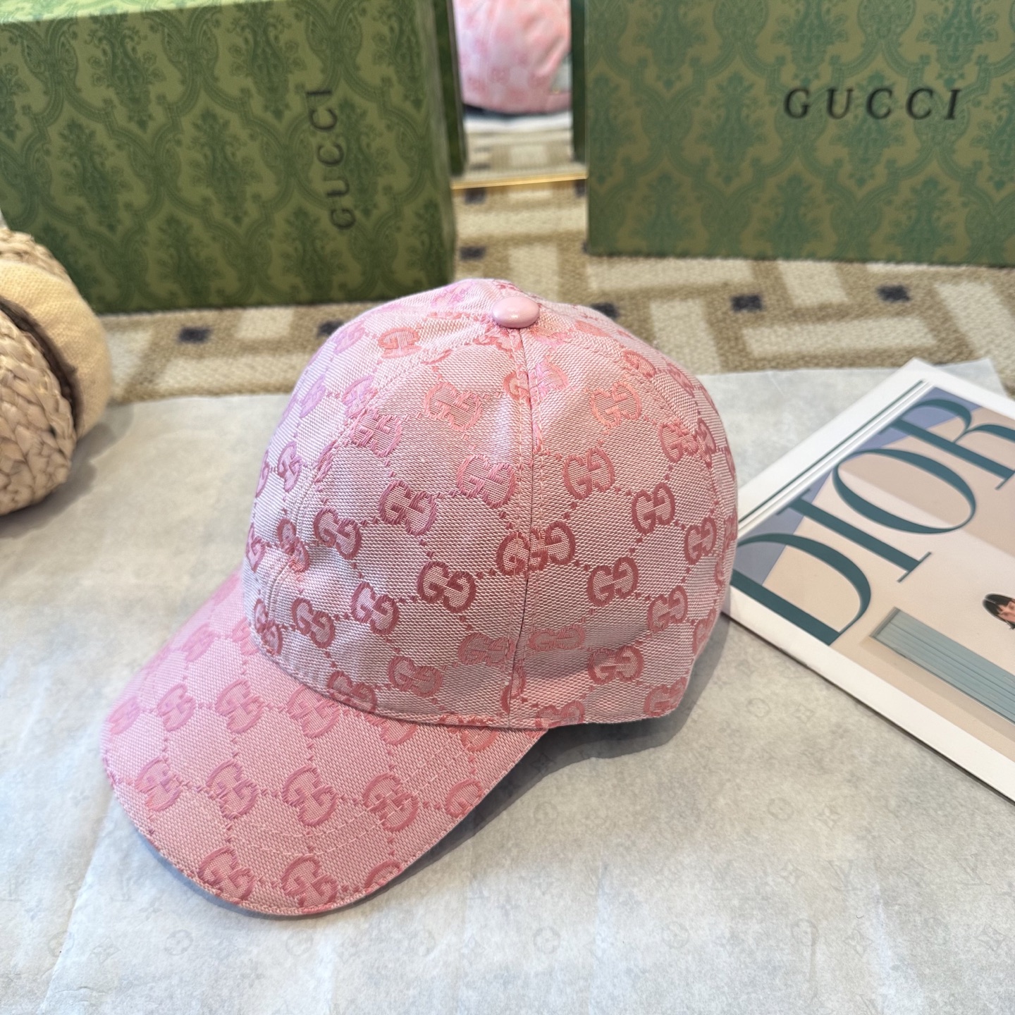 GUCCI古奇棒球帽 2025新款 工艺非常精美 高档大气上档次！低调奢华，方便携带！