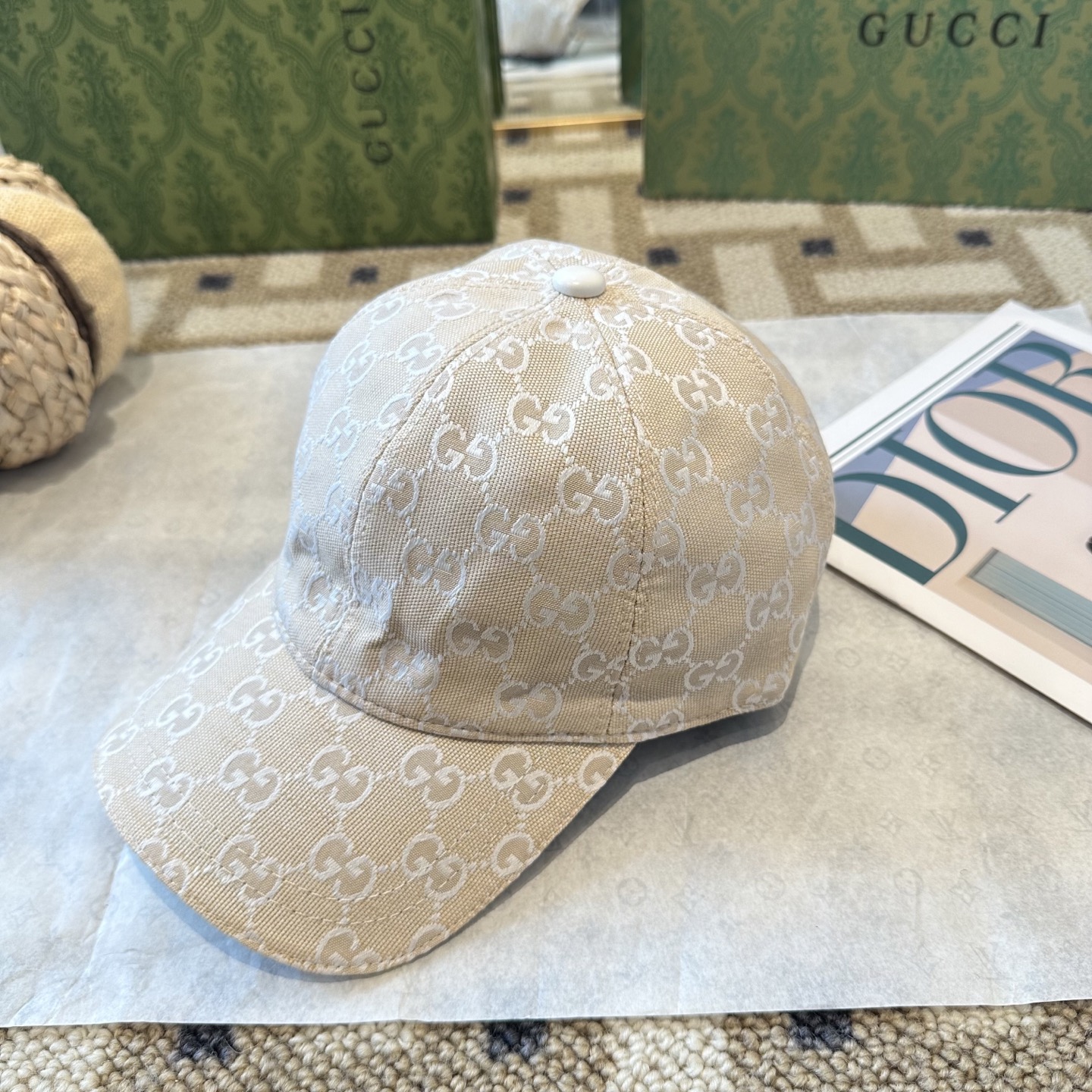 GUCCI古奇棒球帽 2025新款 工艺非常精美 高档大气上档次！低调奢华，方便携带！