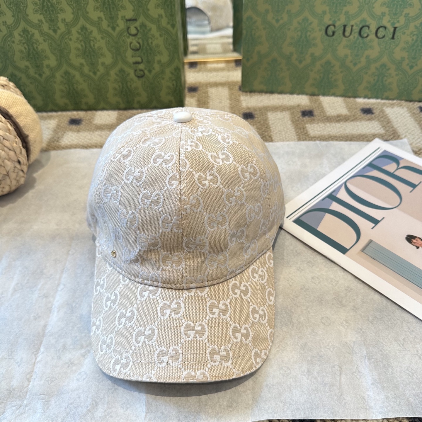GUCCI古奇棒球帽 2025新款 工艺非常精美 高档大气上档次！低调奢华，方便携带！