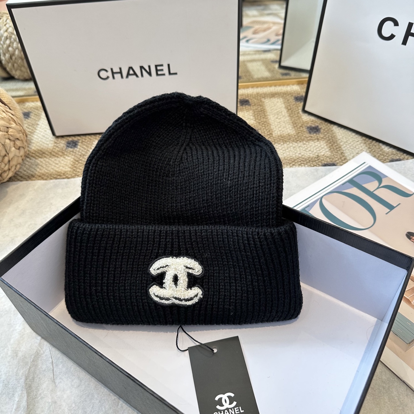 Chanel官网品质香奈儿秋冬网红时尚博主推荐款毛线帽，小红书爆款，手感超柔软舒适的针织线帽，弹性极佳！