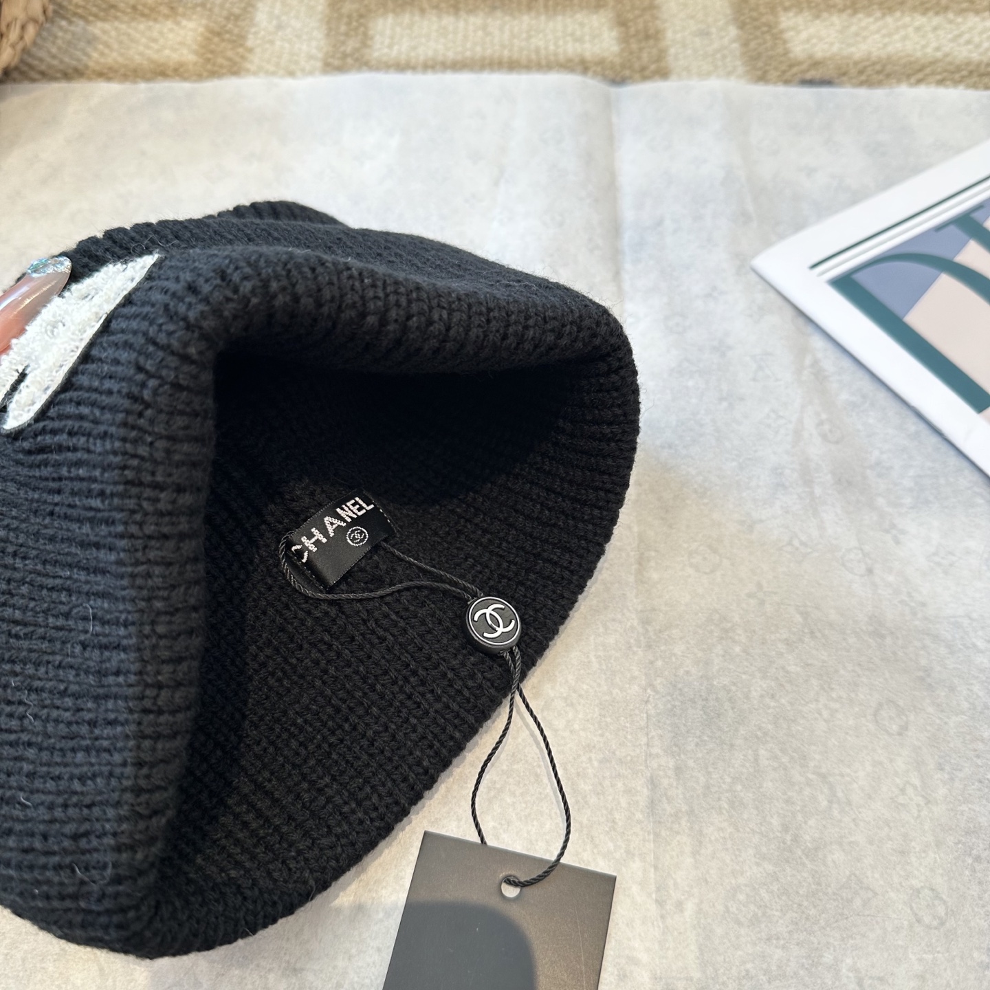 Chanel官网品质香奈儿秋冬网红时尚博主推荐款毛线帽，小红书爆款，手感超柔软舒适的针织线帽，弹性极佳！