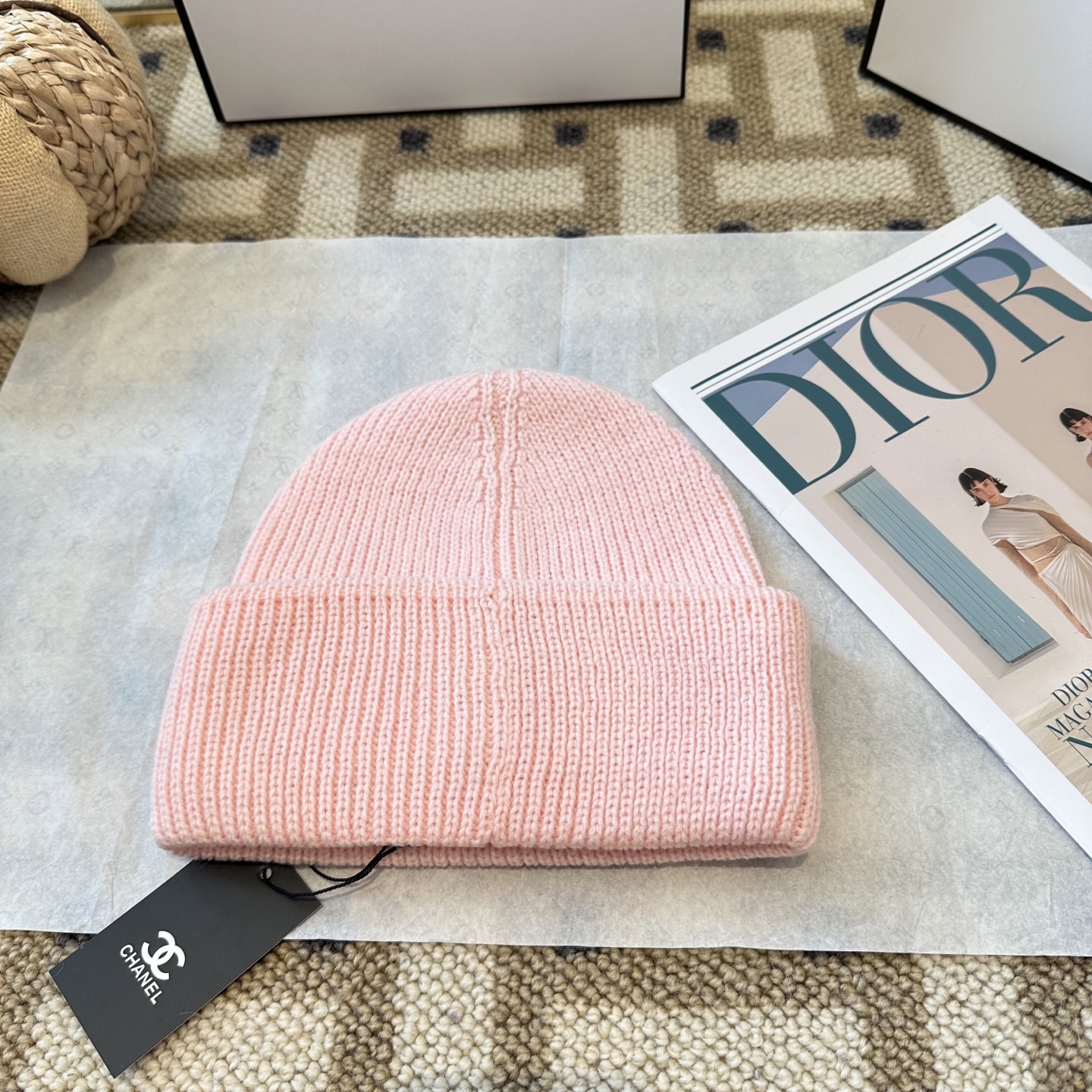 Chanel官网品质香奈儿秋冬网红时尚博主推荐款毛线帽，小红书爆款，手感超柔软舒适的针织线帽，弹性极佳！