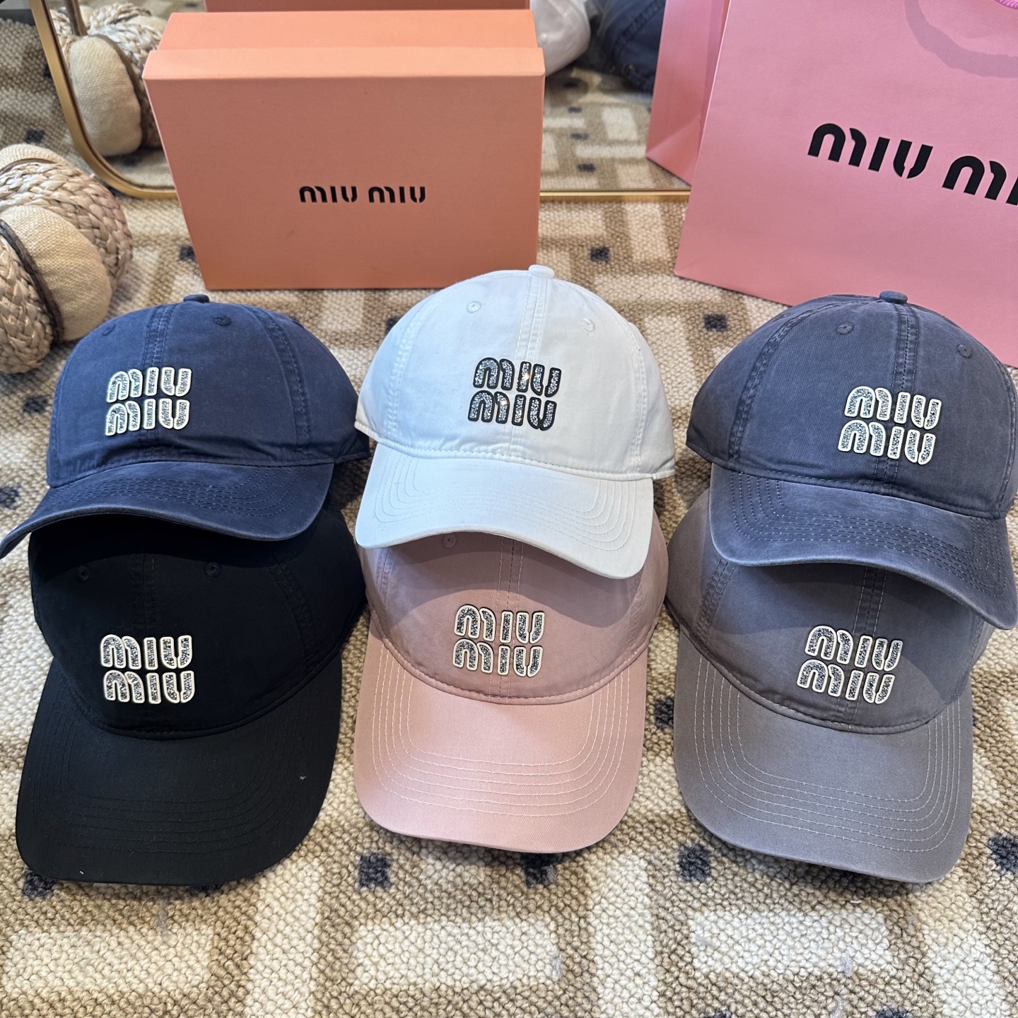 谬谬miumiu 原单 新款棒球帽，正品开模订制，原版做工细致质量超赞！