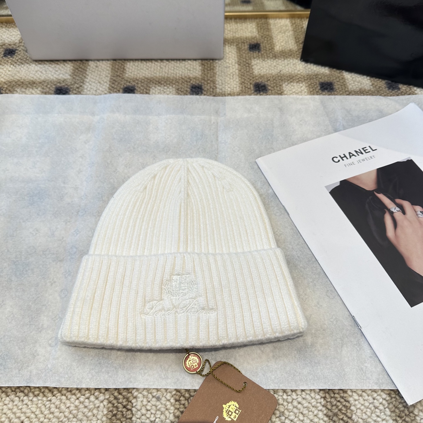 Loro Piana Unisex Cashmere Beanie Hat - Warm, Stylish Winter Essential