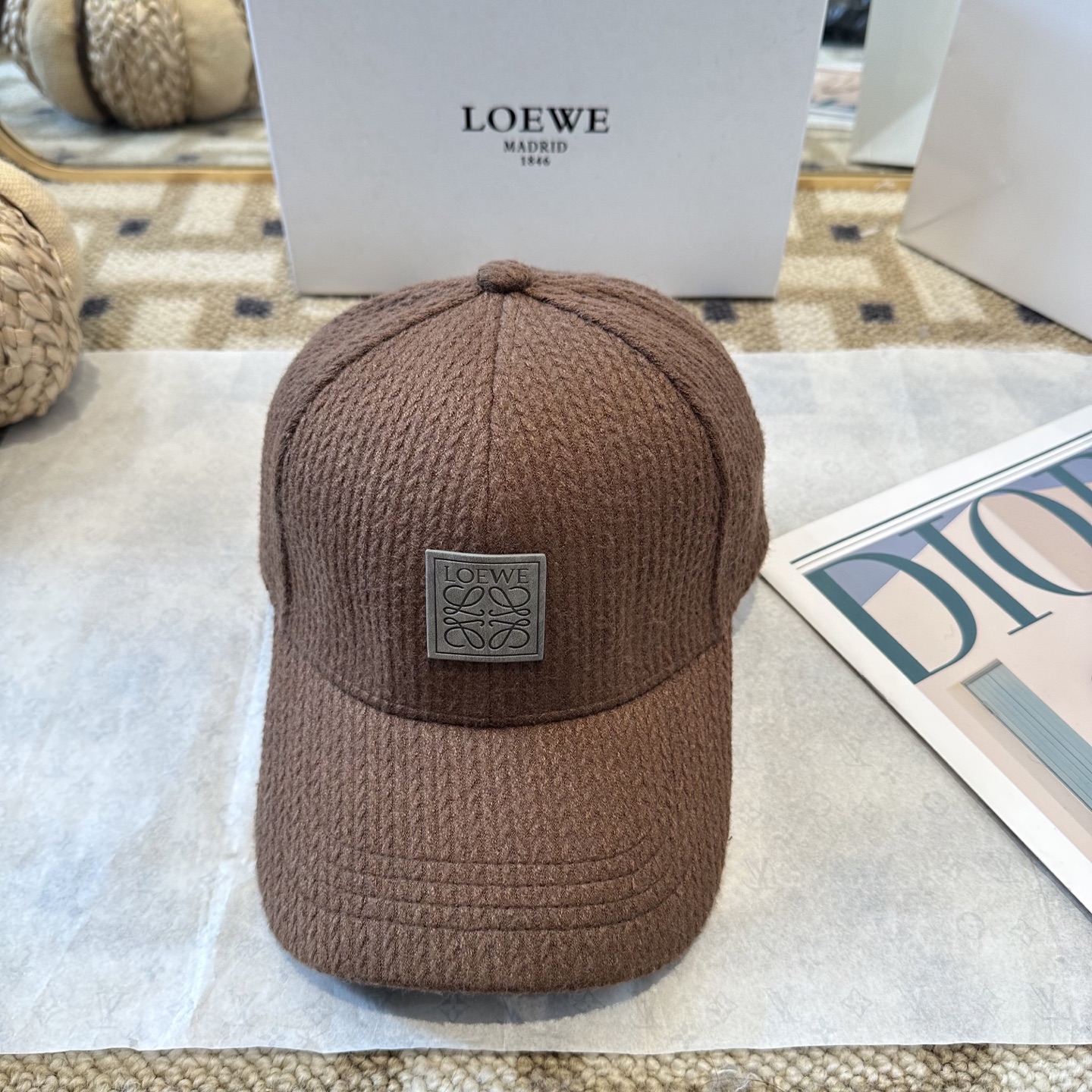 Loewe mössa LOEWE Nytt