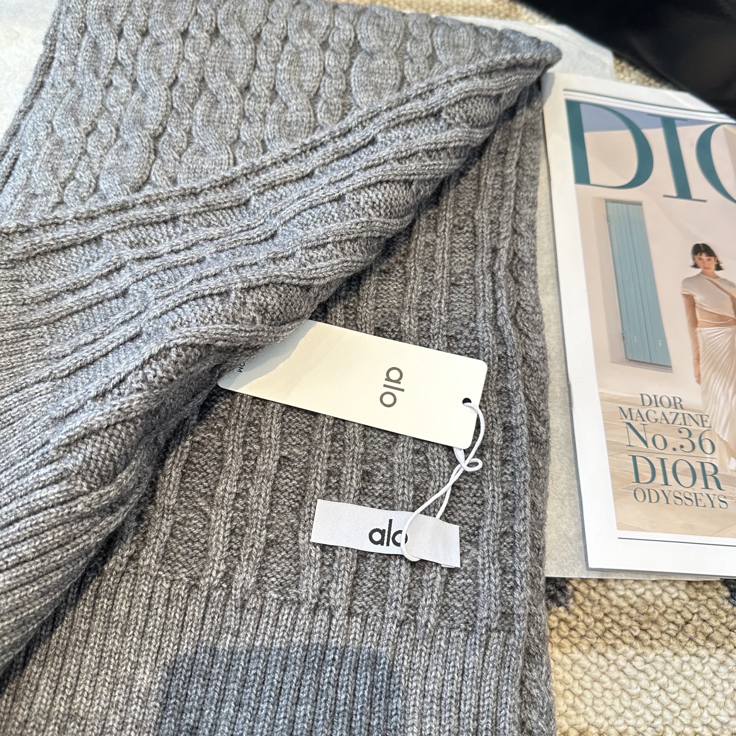 P125 alo 针织🧶套装
砖柜新款！一上架便火遍小红书~
全网首发 对色对版
首批货量充足 快快入手