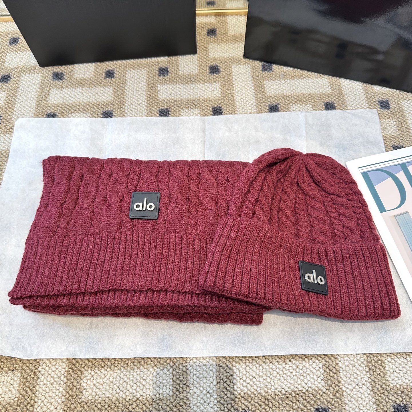 P125 alo 针织🧶套装
砖柜新款！一上架便火遍小红书~
全网首发 对色对版
首批货量充足 快快入手