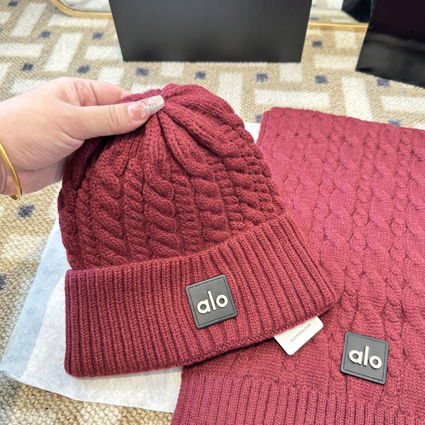 P125 alo 针织🧶套装
砖柜新款！一上架便火遍小红书~
全网首发 对色对版
首批货量充足 快快入手