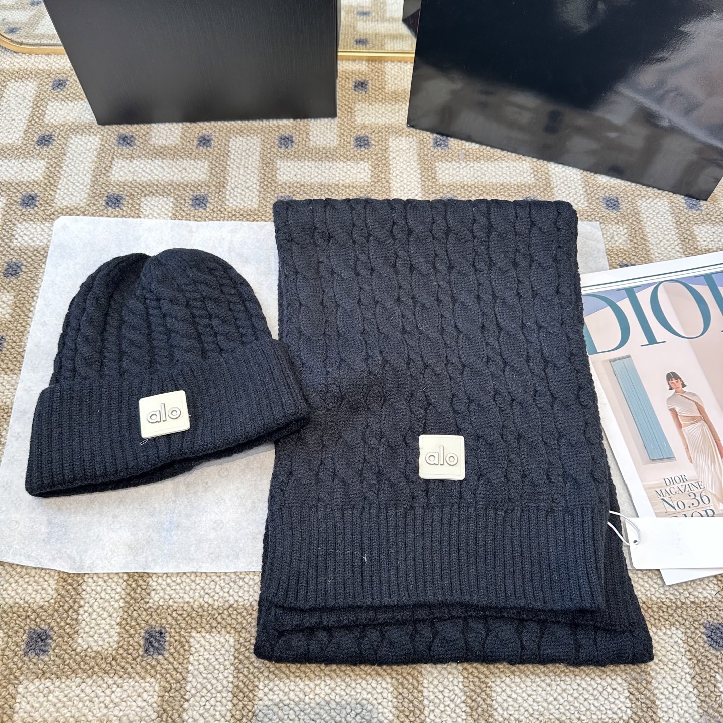 P125 alo 针织🧶套装
砖柜新款！一上架便火遍小红书~
全网首发 对色对版
首批货量充足 快快入手