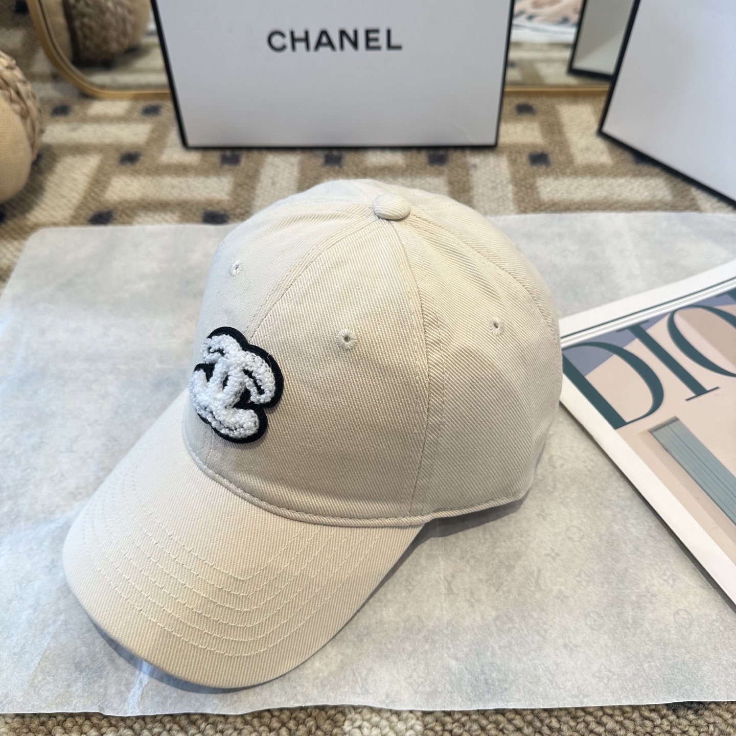 P66 CHANEL香奈儿 新款简约棒球帽，新款出货，大牌款超好搭配，赶紧入手！