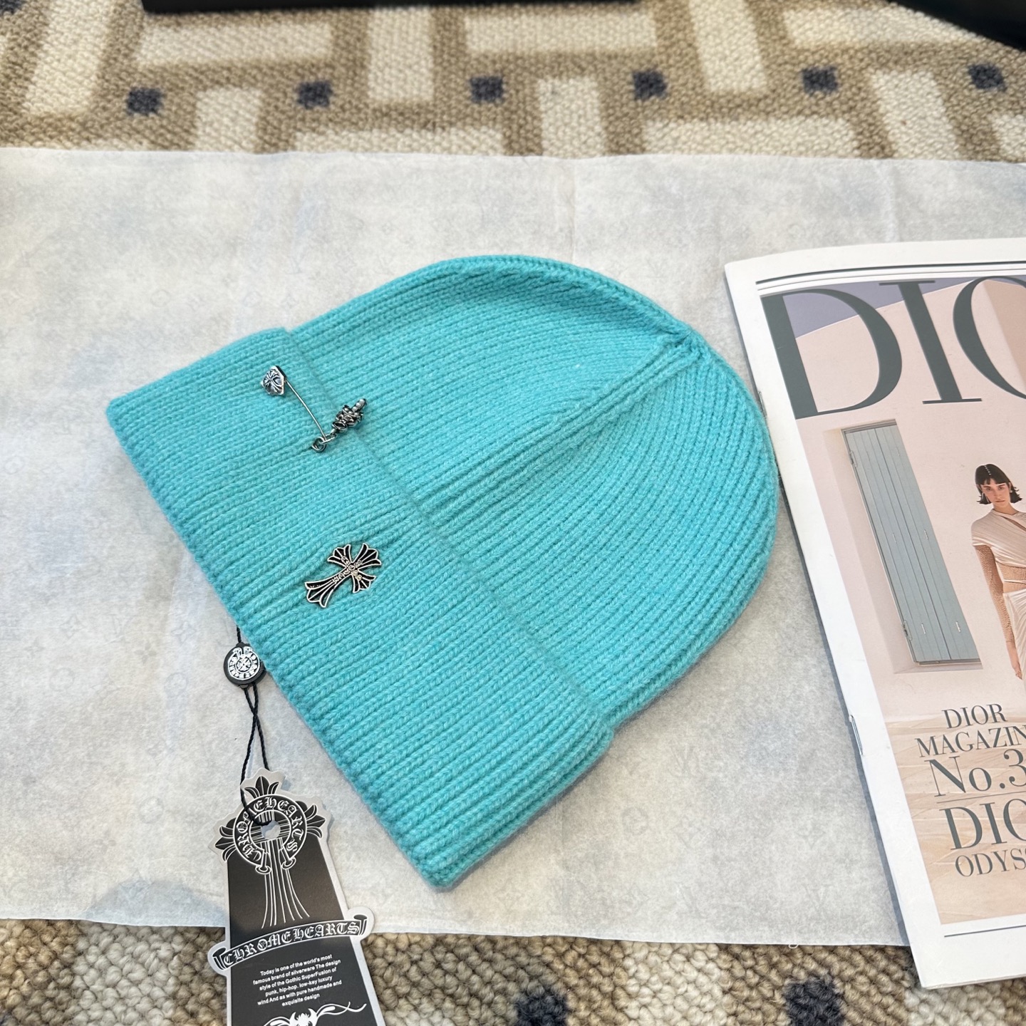 克罗心 秋冬款羊毛针织毛线帽这款必定是极简主义的最爱干净，利索，时尚百搭，绝对不挑脸型！属于时尚经典的万