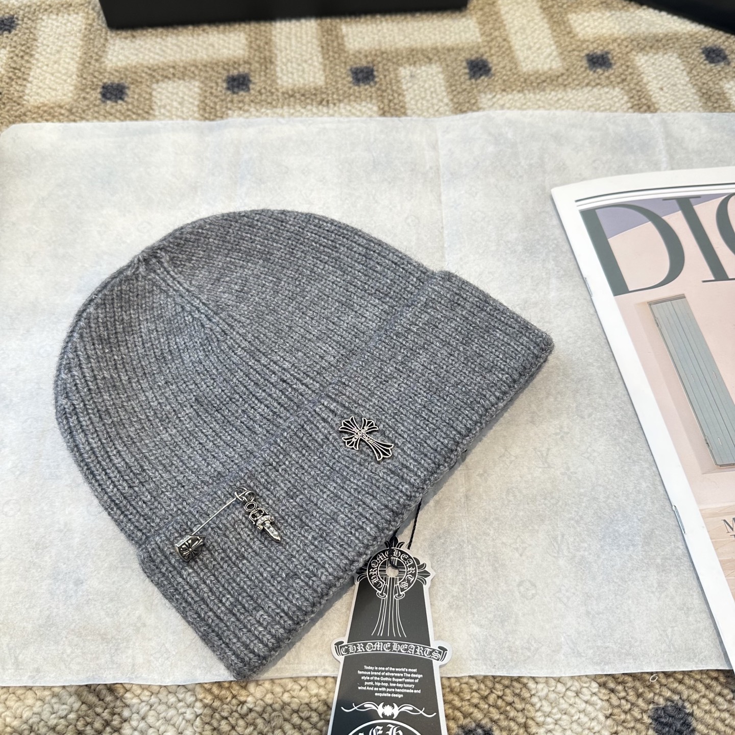 克罗心 秋冬款羊毛针织毛线帽这款必定是极简主义的最爱干净，利索，时尚百搭，绝对不挑脸型！属于时尚经典的万