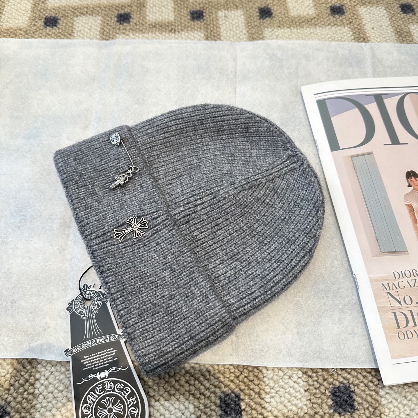 克罗心 秋冬款羊毛针织毛线帽这款必定是极简主义的最爱干净，利索，时尚百搭，绝对不挑脸型！属于时尚经典的万