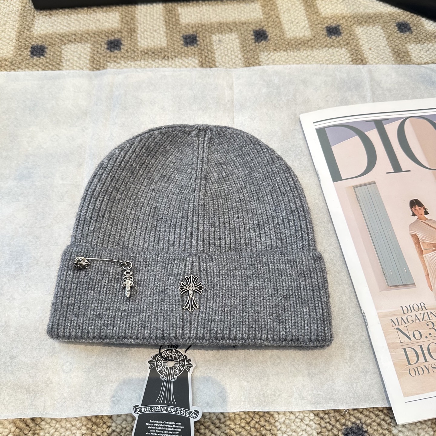 克罗心 秋冬款羊毛针织毛线帽这款必定是极简主义的最爱干净，利索，时尚百搭，绝对不挑脸型！属于时尚经典的万