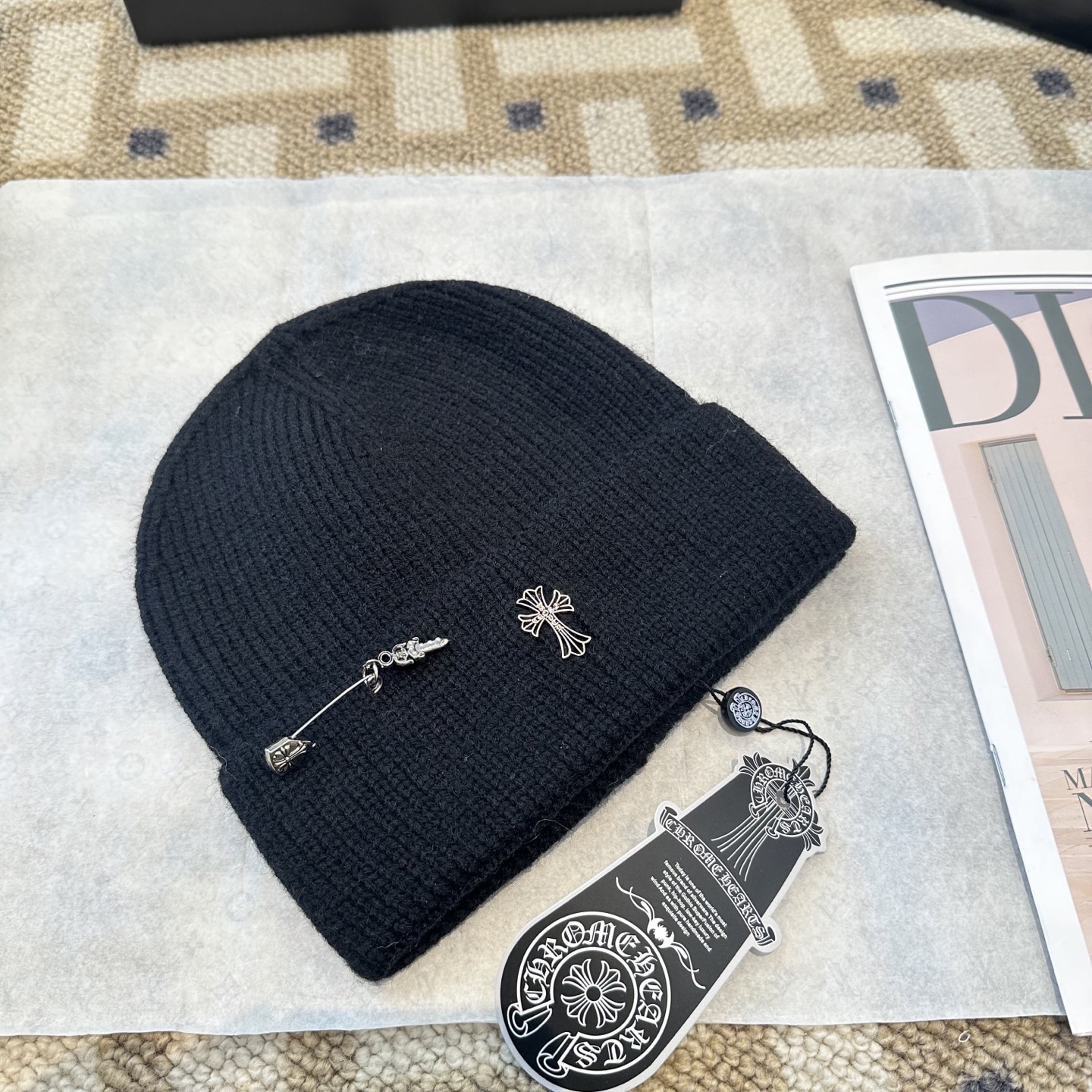 克罗心 秋冬款羊毛针织毛线帽这款必定是极简主义的最爱干净，利索，时尚百搭，绝对不挑脸型！属于时尚经典的万