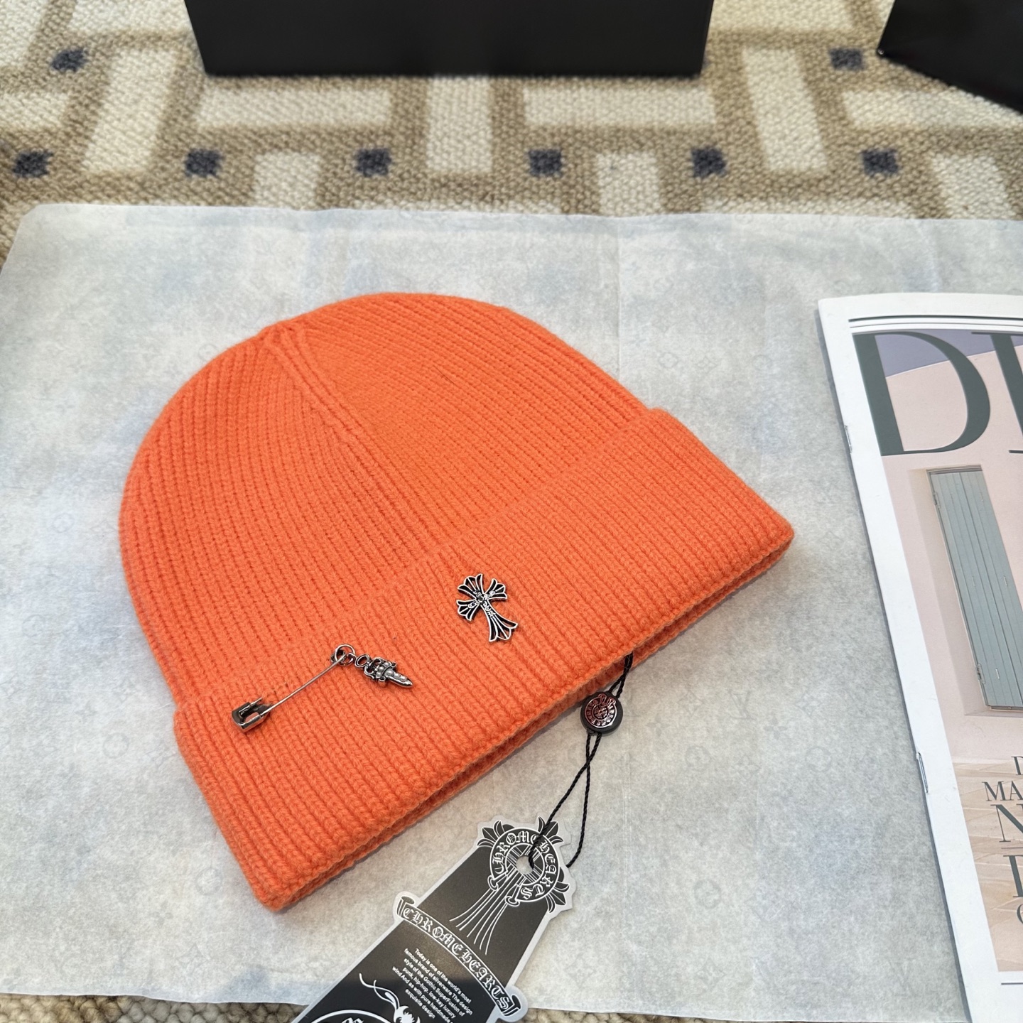 克罗心 秋冬款羊毛针织毛线帽这款必定是极简主义的最爱干净，利索，时尚百搭，绝对不挑脸型！属于时尚经典的万