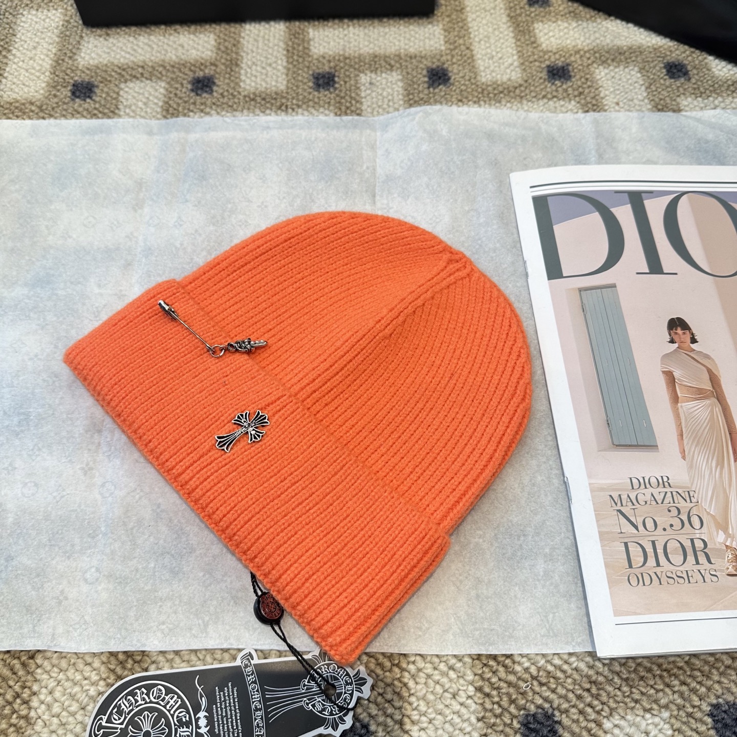 克罗心 秋冬款羊毛针织毛线帽这款必定是极简主义的最爱干净，利索，时尚百搭，绝对不挑脸型！属于时尚经典的万