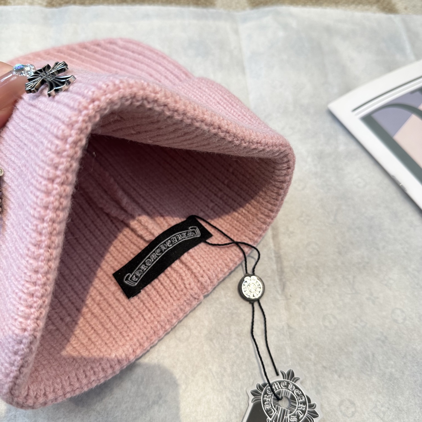 克罗心 秋冬款羊毛针织毛线帽这款必定是极简主义的最爱干净，利索，时尚百搭，绝对不挑脸型！属于时尚经典的万