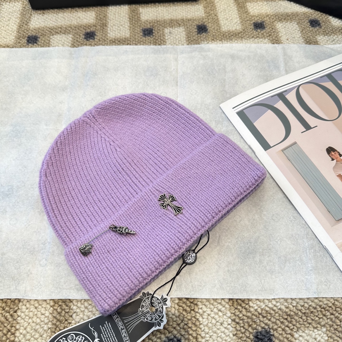 克罗心 秋冬款羊毛针织毛线帽这款必定是极简主义的最爱干净，利索，时尚百搭，绝对不挑脸型！属于时尚经典的万