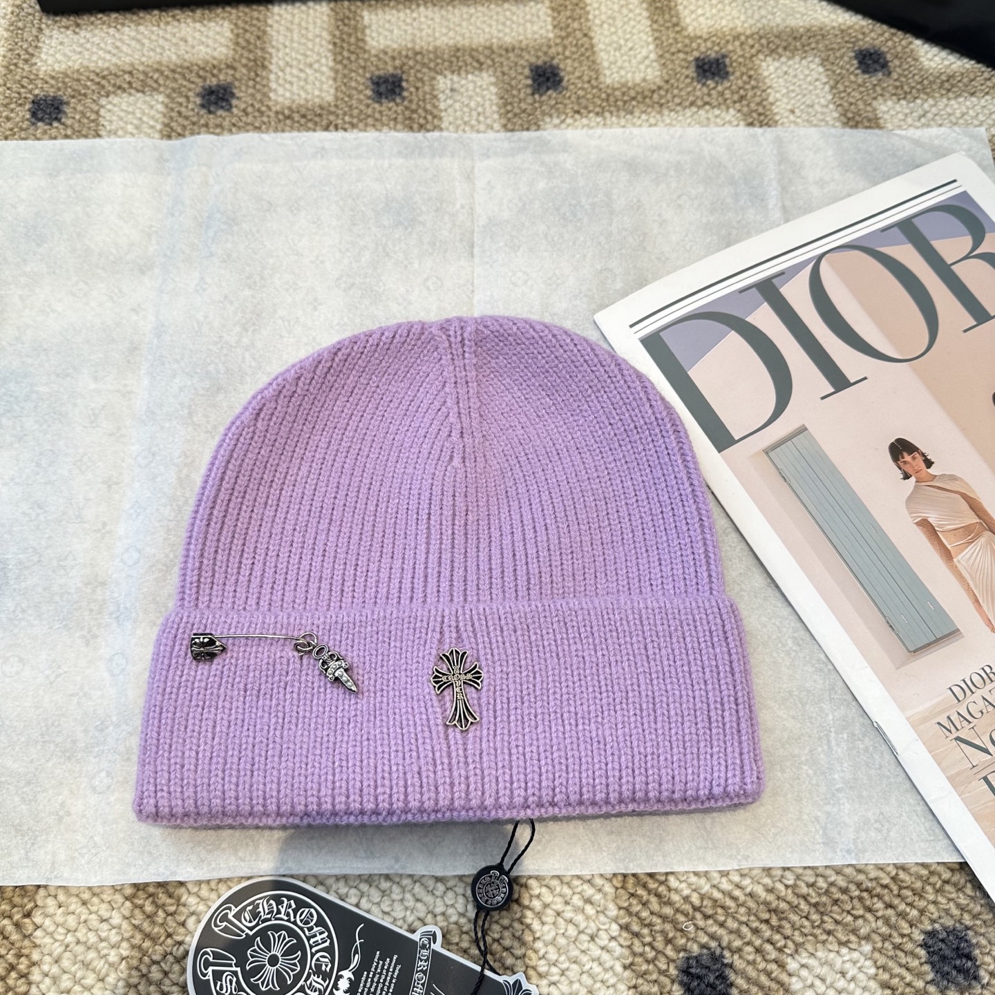 克罗心 秋冬款羊毛针织毛线帽这款必定是极简主义的最爱干净，利索，时尚百搭，绝对不挑脸型！属于时尚经典的万