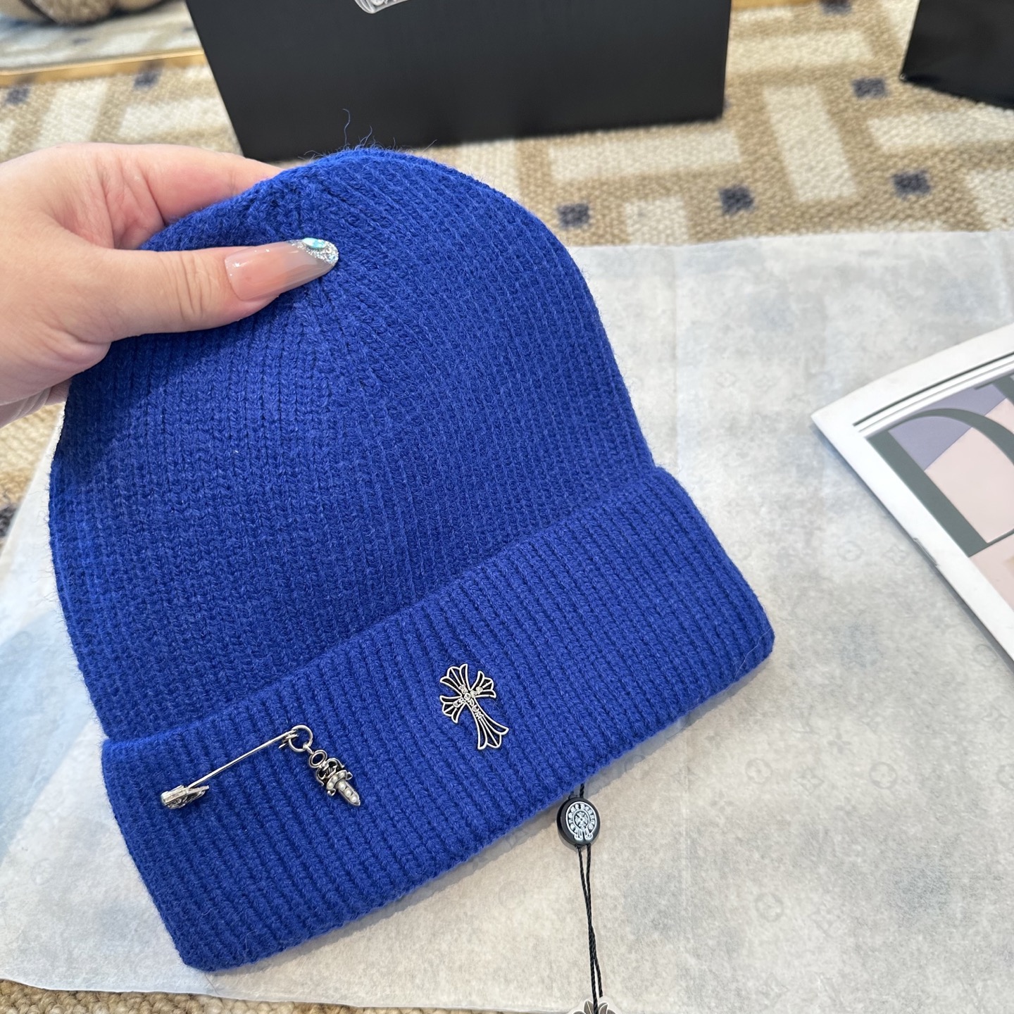 克罗心 秋冬款羊毛针织毛线帽这款必定是极简主义的最爱干净，利索，时尚百搭，绝对不挑脸型！属于时尚经典的万