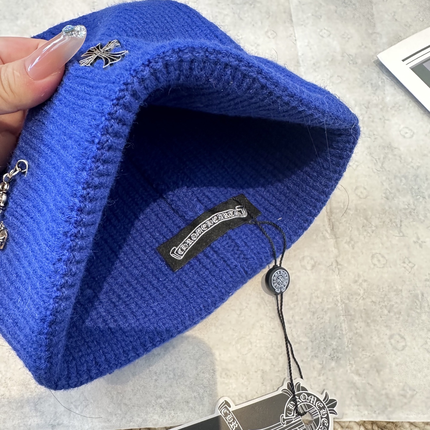 克罗心 秋冬款羊毛针织毛线帽这款必定是极简主义的最爱干净，利索，时尚百搭，绝对不挑脸型！属于时尚经典的万