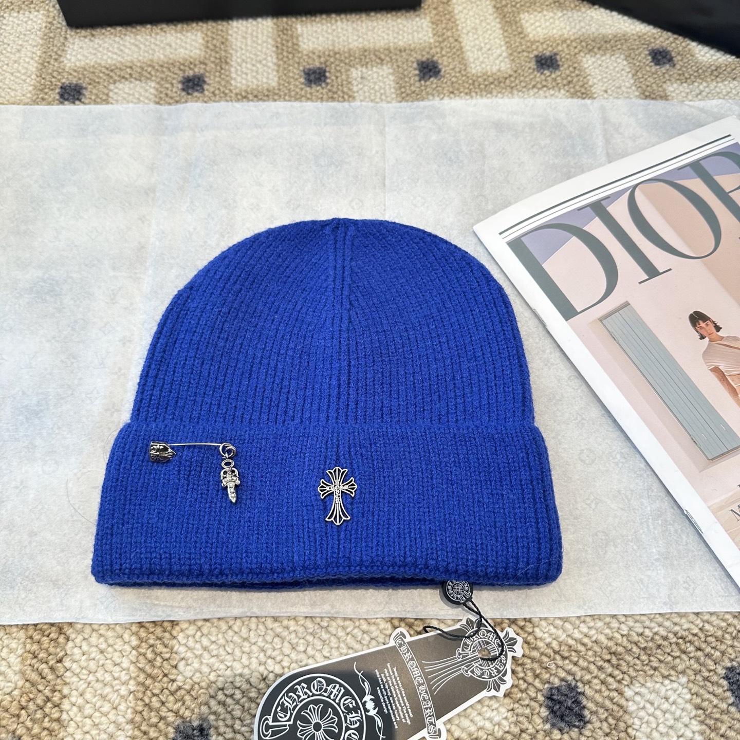 克罗心 秋冬款羊毛针织毛线帽这款必定是极简主义的最爱干净，利索，时尚百搭，绝对不挑脸型！属于时尚经典的万