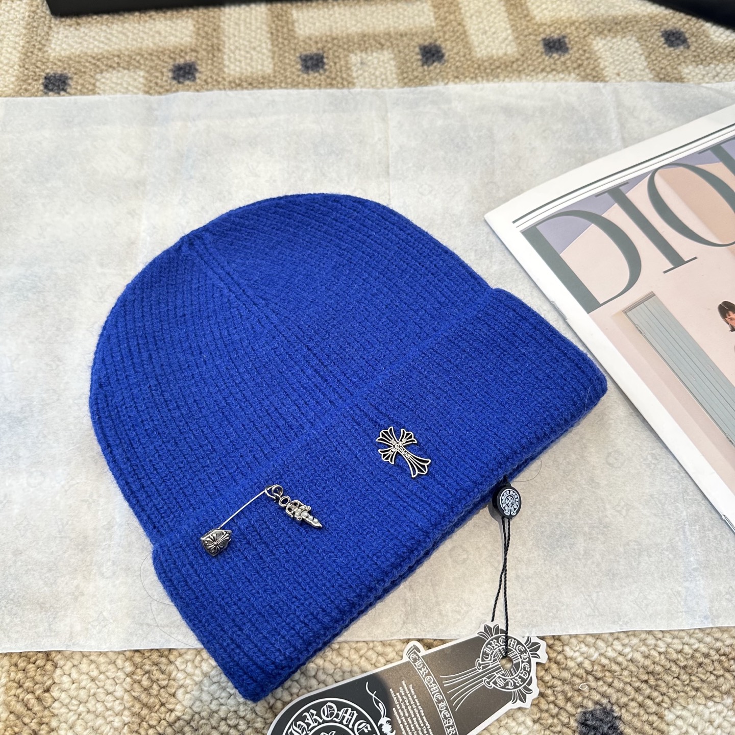 克罗心 秋冬款羊毛针织毛线帽这款必定是极简主义的最爱干净，利索，时尚百搭，绝对不挑脸型！属于时尚经典的万