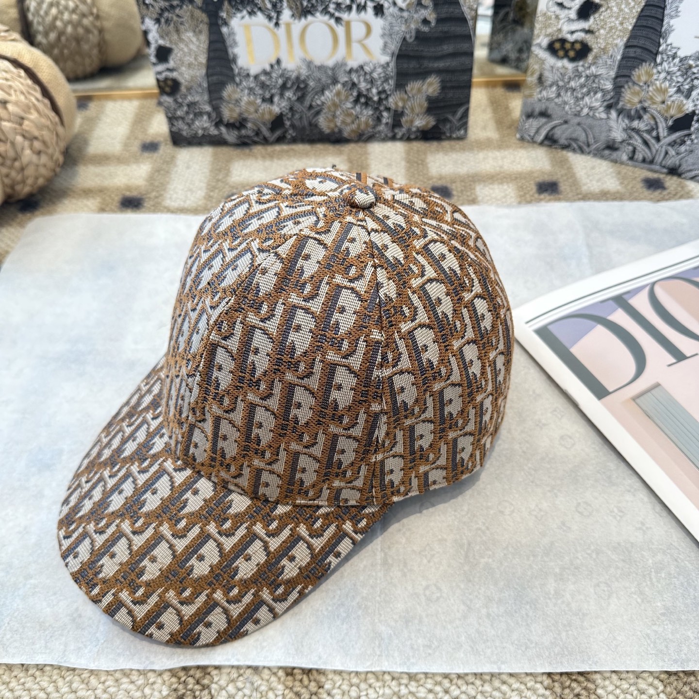 DIOR迪奥 官网同步新款发布 老花D家棒球帽🧢，超级火爆