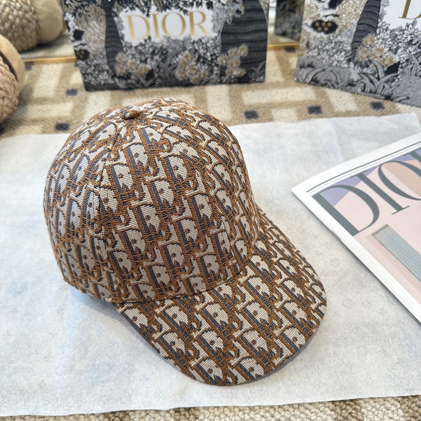 DIOR迪奥 官网同步新款发布 老花D家棒球帽🧢，超级火爆