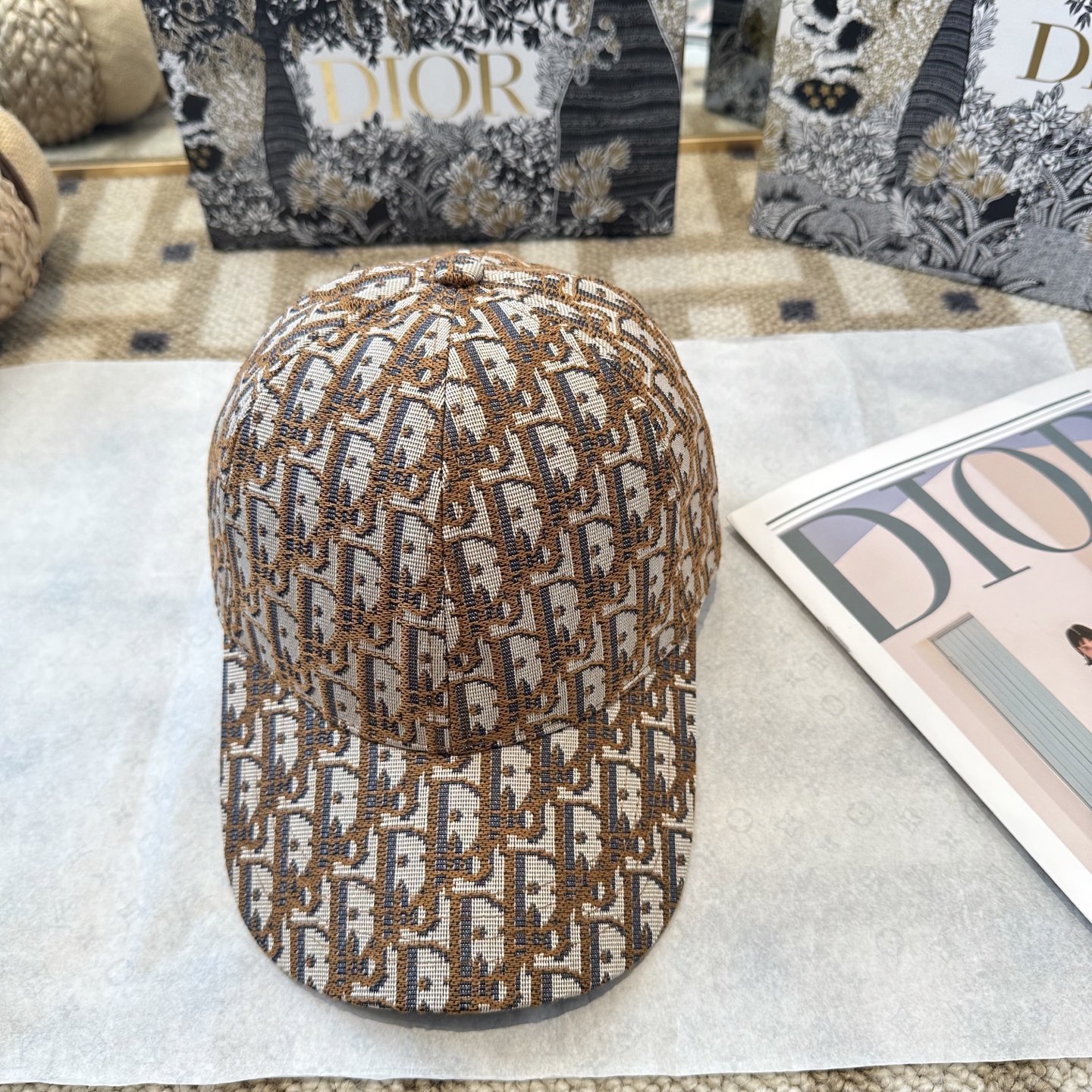 DIOR迪奥 官网同步新款发布 老花D家棒球帽🧢，超级火爆