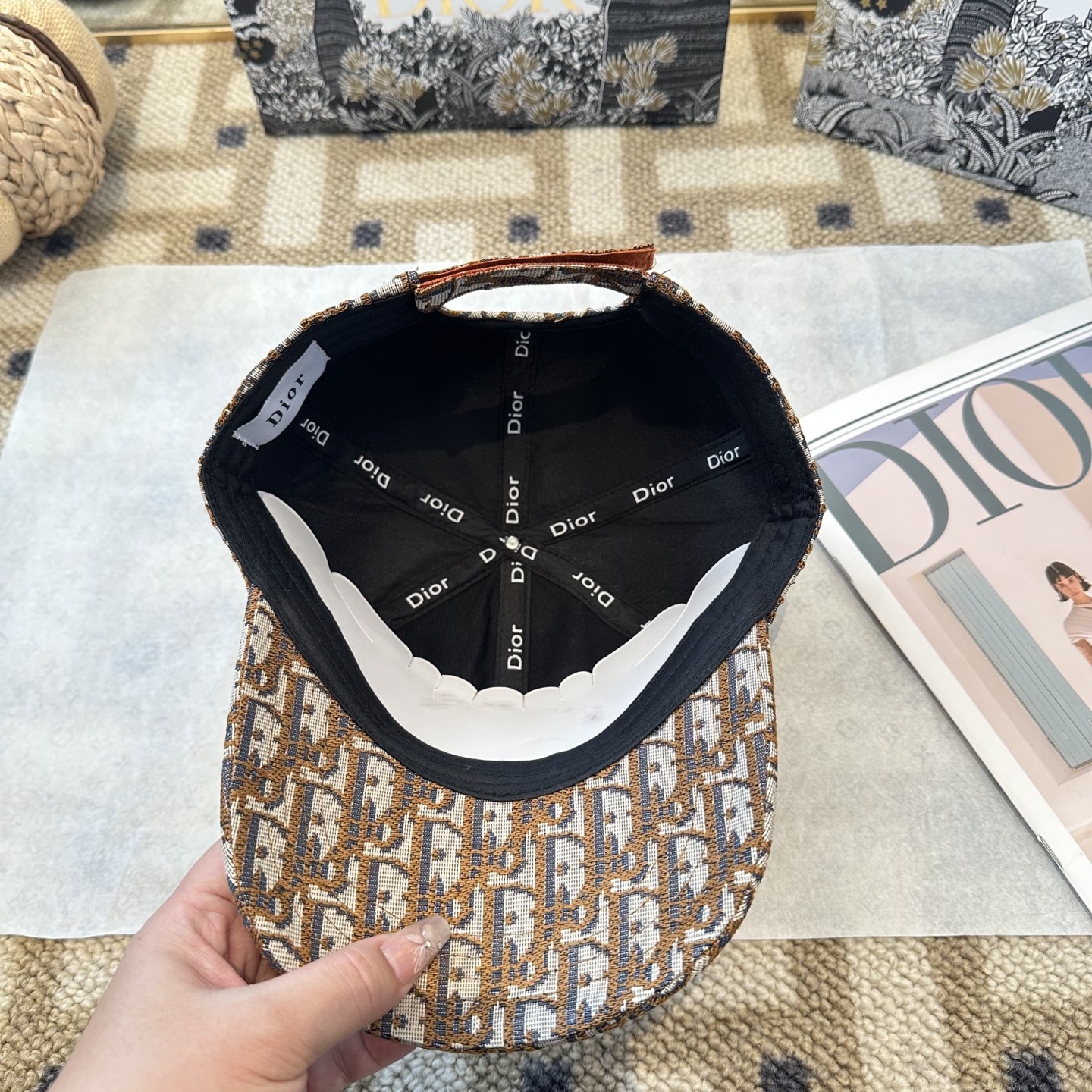 DIOR迪奥 官网同步新款发布 老花D家棒球帽🧢，超级火爆