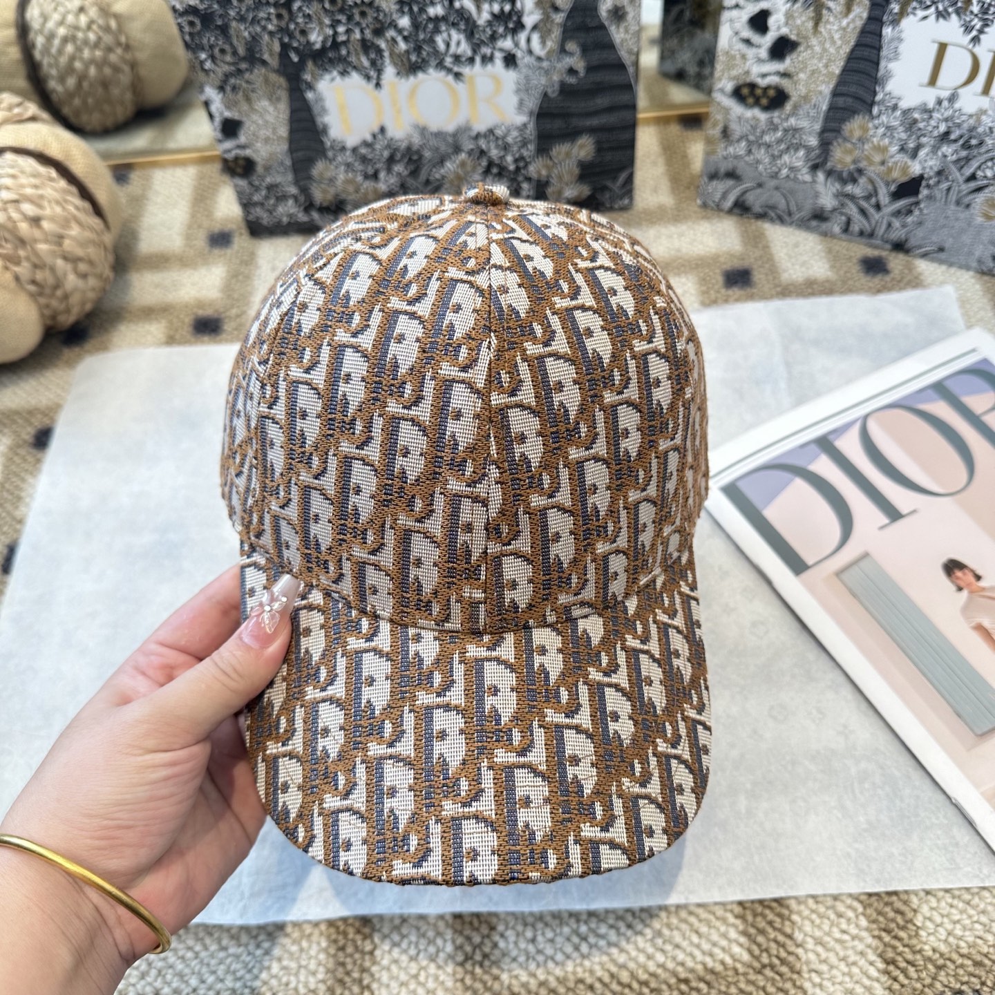 DIOR迪奥 官网同步新款发布 老花D家棒球帽🧢，超级火爆