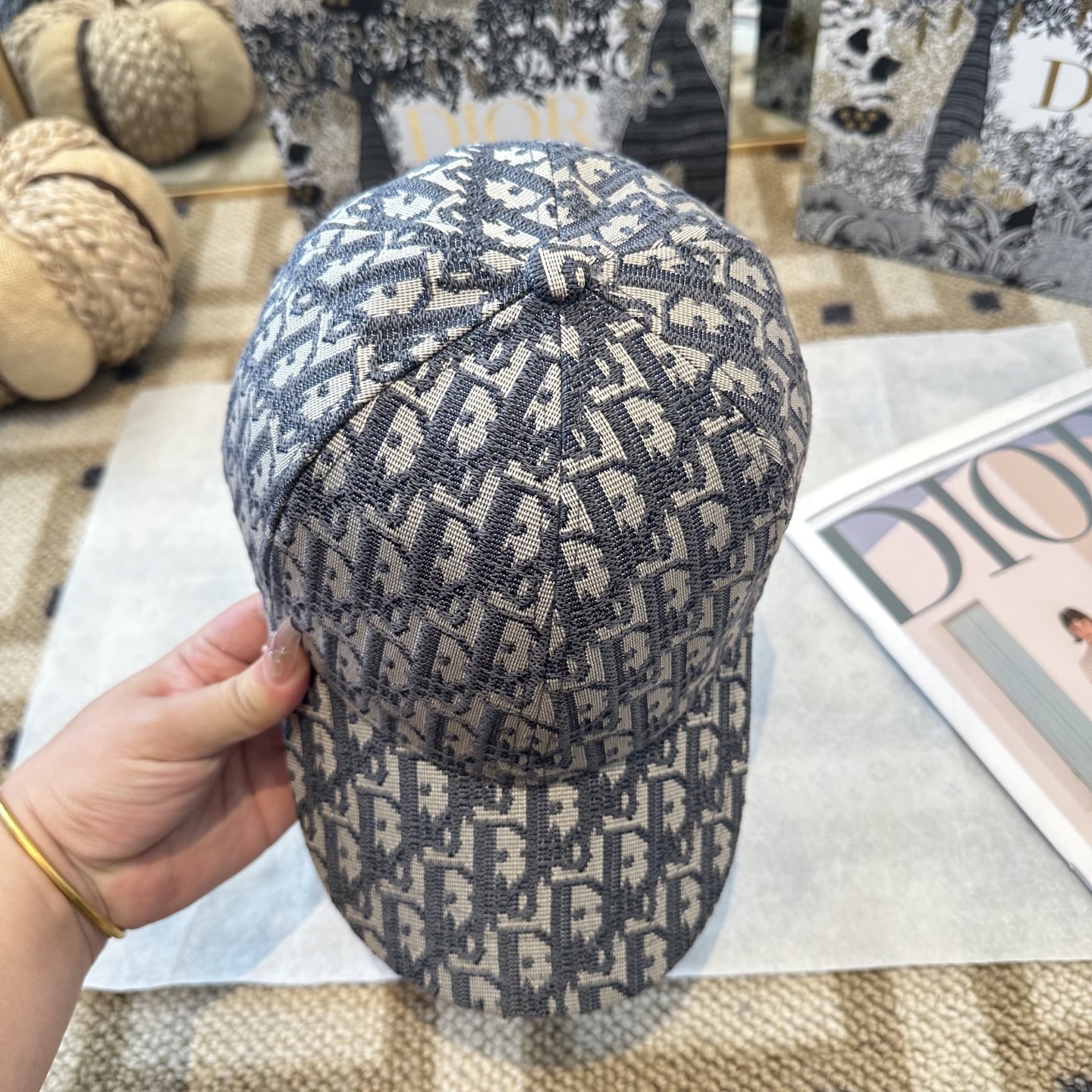 DIOR迪奥 官网同步新款发布 老花D家棒球帽🧢，超级火爆