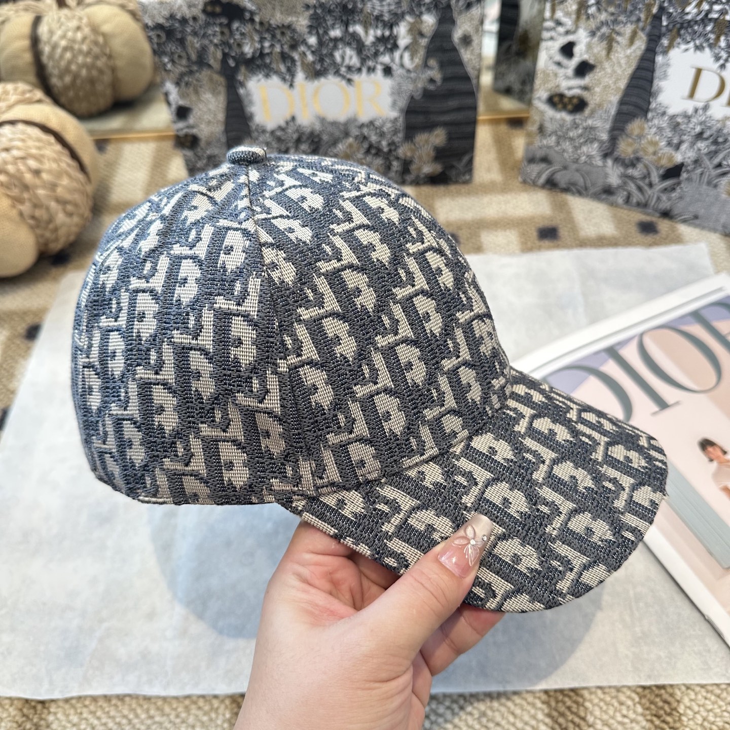 DIOR迪奥 官网同步新款发布 老花D家棒球帽🧢，超级火爆