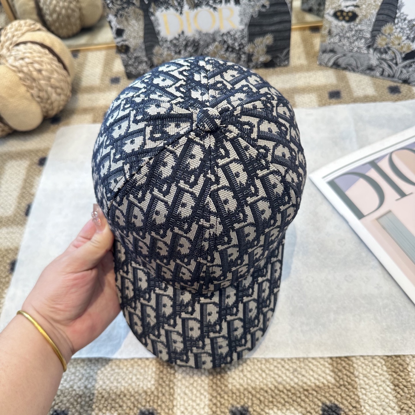 DIOR迪奥 官网同步新款发布 老花D家棒球帽🧢，超级火爆