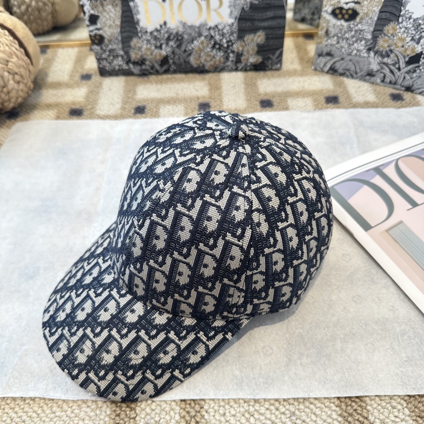 DIOR迪奥 官网同步新款发布 老花D家棒球帽🧢，超级火爆