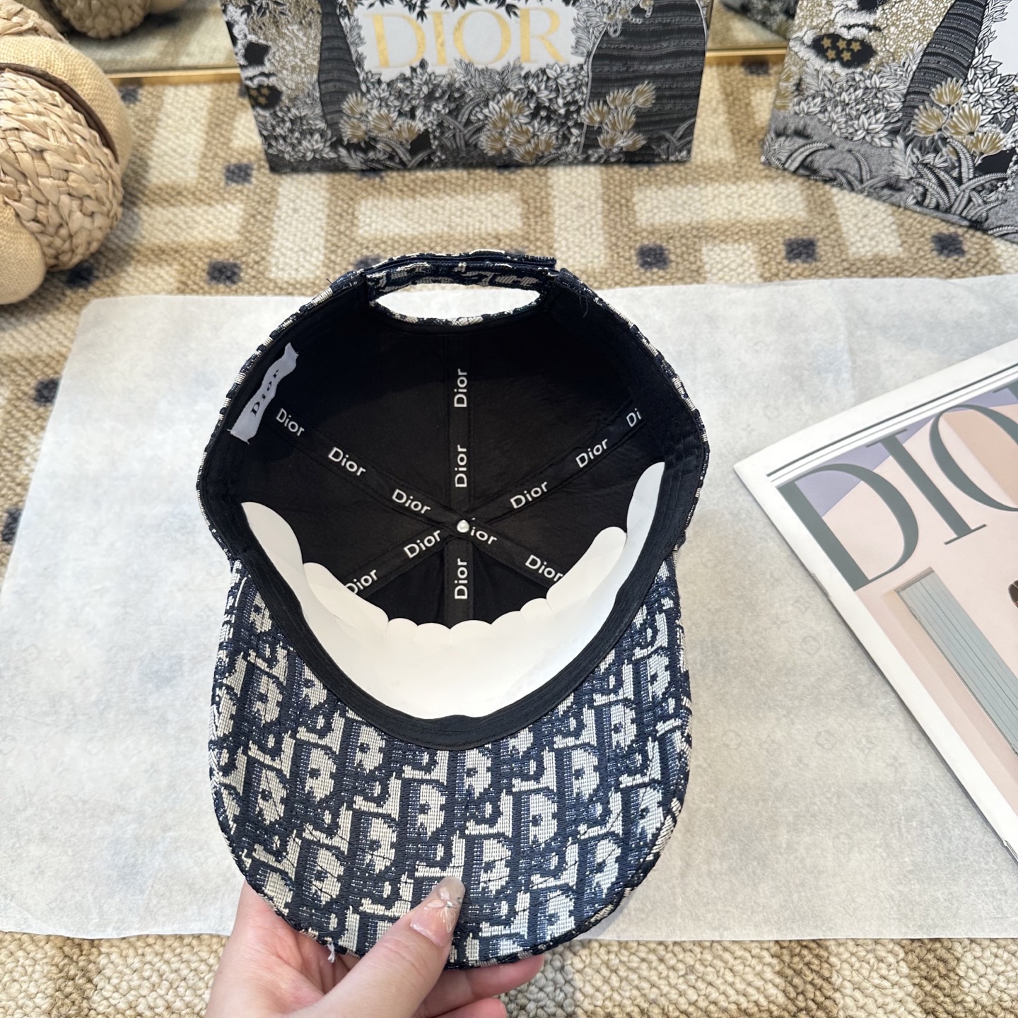 DIOR迪奥 官网同步新款发布 老花D家棒球帽🧢，超级火爆
