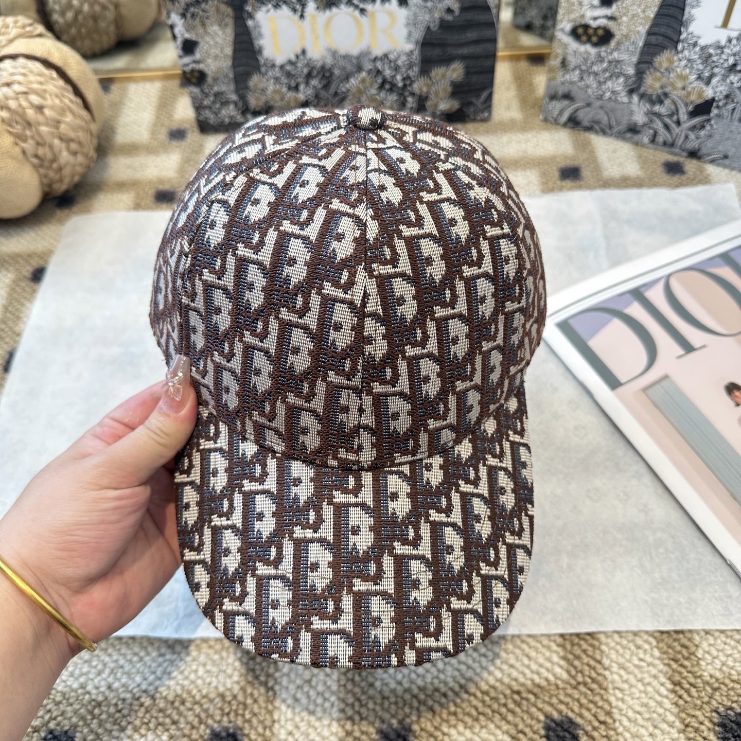 DIOR迪奥 官网同步新款发布 老花D家棒球帽🧢，超级火爆